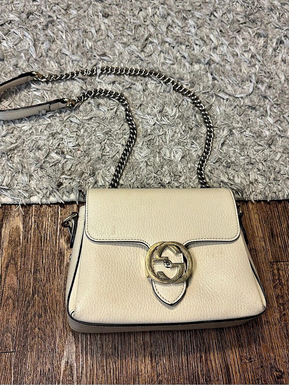 Gucci Interlocking G Chain Shoulder Bag Cream Crossbody